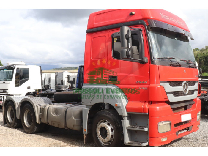 MERCEDES BENZ MB2644 2014