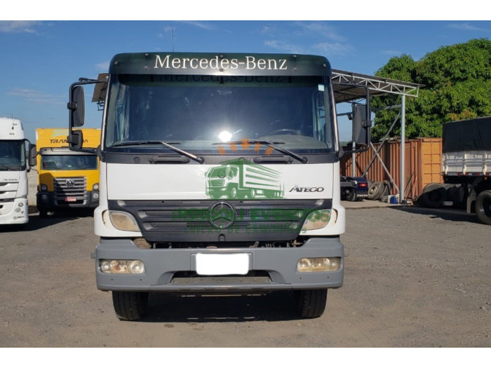 MERCEDES BENZ MB2425 2012