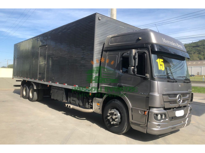 MERCEDES BENZ MB2430 2015